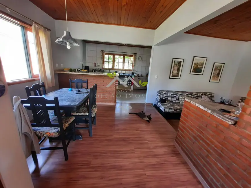Foto 7 de Casa com 5 quartos à venda, 212m2 em Campos Do Jordao - SP