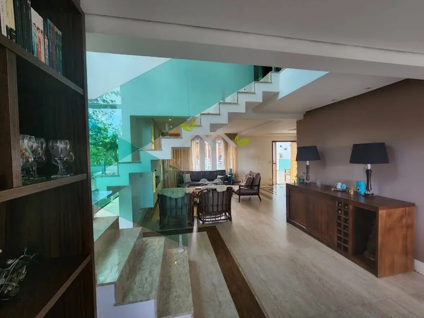 Foto 6 de Casa com 3 quartos à venda, 450m2 em Campos Do Jordao - SP