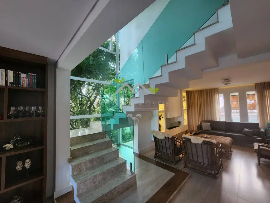 Foto 7 de Casa com 3 quartos à venda, 450m2 em Campos Do Jordao - SP