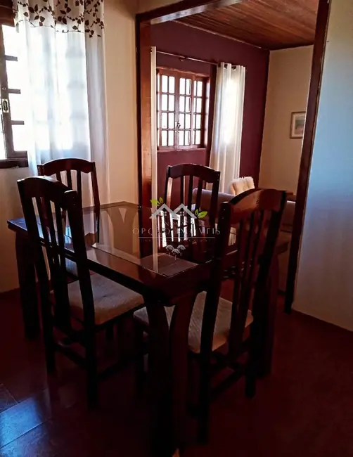 Foto 4 de Casa com 3 quartos à venda, 170m2 em Campos Do Jordao - SP