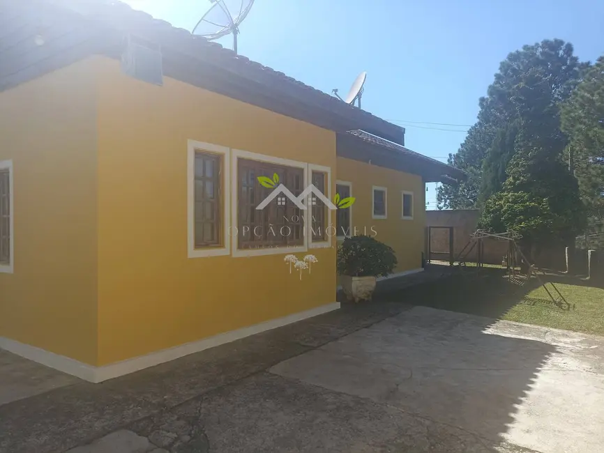 Foto 2 de Casa com 3 quartos à venda, 170m2 em Campos Do Jordao - SP