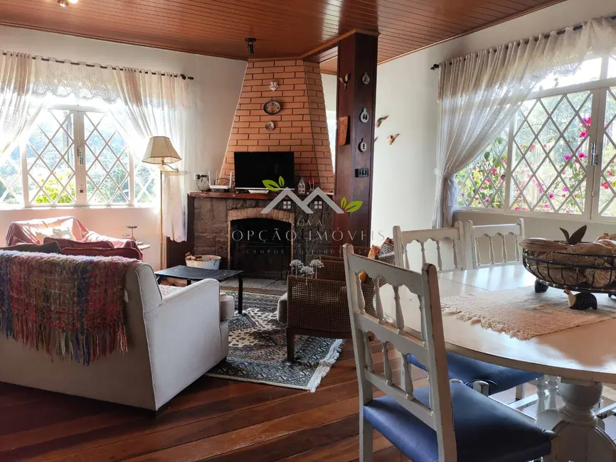 Foto 5 de Casa com 4 quartos à venda, 170m2 em Campos Do Jordao - SP