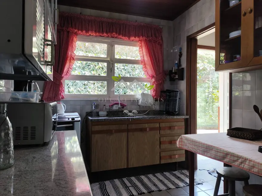 Foto 8 de Casa com 4 quartos à venda, 170m2 em Campos Do Jordao - SP