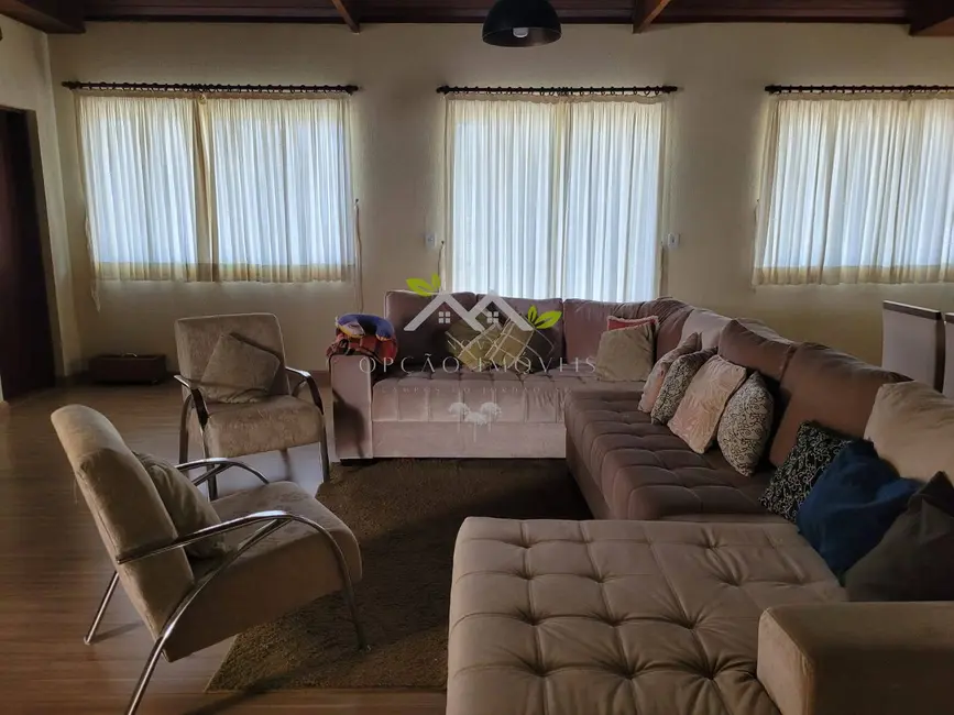 Foto 4 de Casa com 4 quartos à venda, 250m2 em Campos Do Jordao - SP