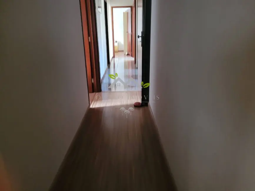 Foto 9 de Casa com 4 quartos à venda, 250m2 em Campos Do Jordao - SP