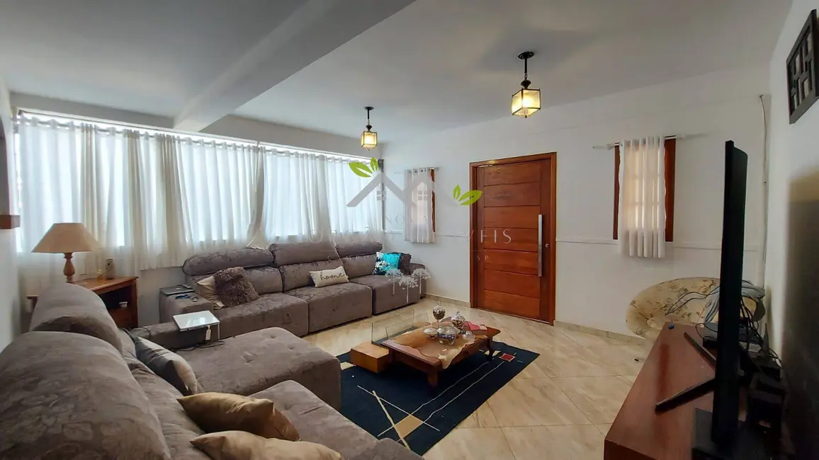 Foto 2 de Casa com 3 quartos à venda, 305m2 em Campos Do Jordao - SP