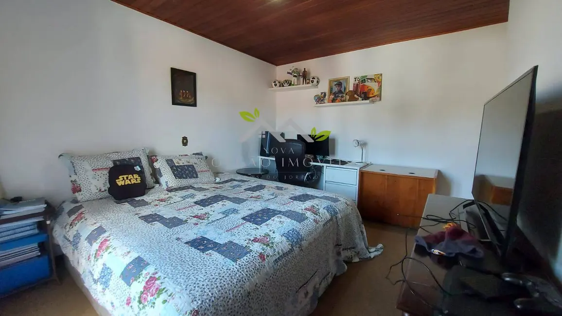 Casa com 3 quartos à venda, 305m2 em Campos Do Jordao - SP - imagem 9 Foto 9 de Casa com 3 quartos à venda, 305m2 em Campos Do Jordao - SP