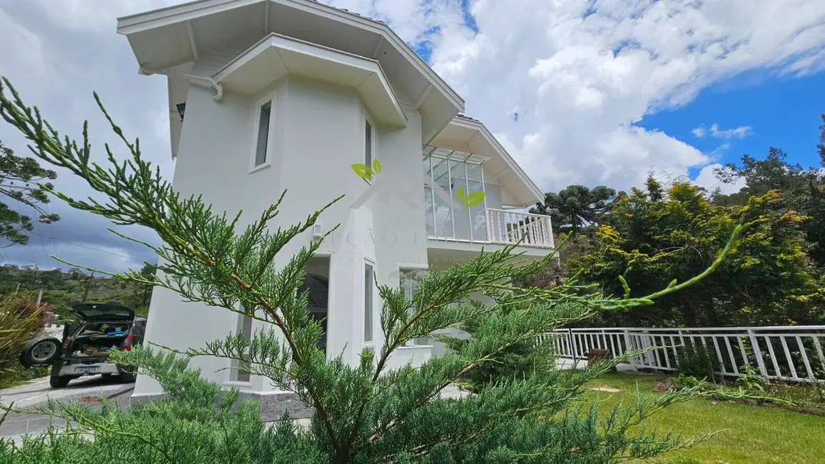 Foto 1 de Casa com 4 quartos à venda, 350m2 em Campos Do Jordao - SP