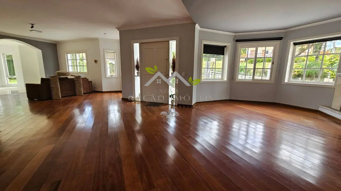 Foto 6 de Casa com 4 quartos à venda, 350m2 em Campos Do Jordao - SP