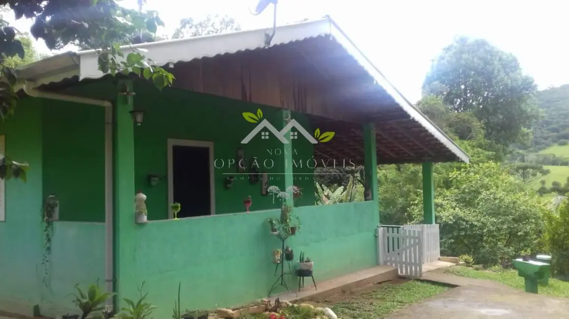 Foto 5 de Chácara com 3 quartos à venda, 94m2 em Sao Bento Do Sapucai - SP