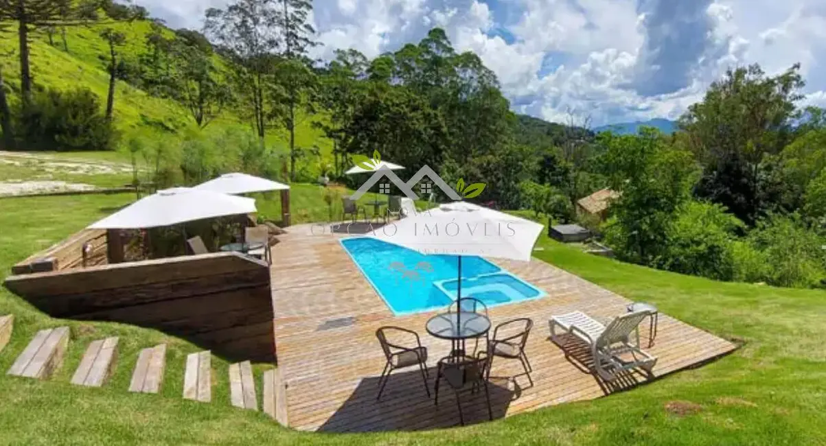 Foto 2 de Chácara com 7 quartos à venda, 500m2 em Santo Antonio Do Pinhal - SP