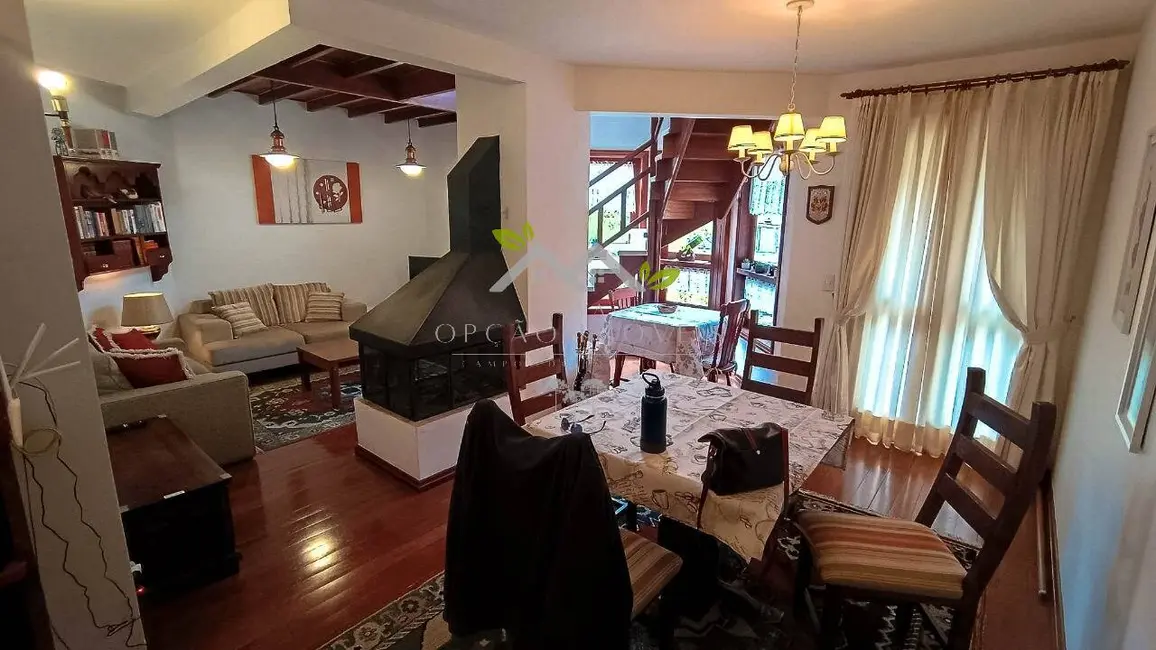 Foto 4 de Apartamento com 3 quartos à venda, 138m2 em Campos Do Jordao - SP