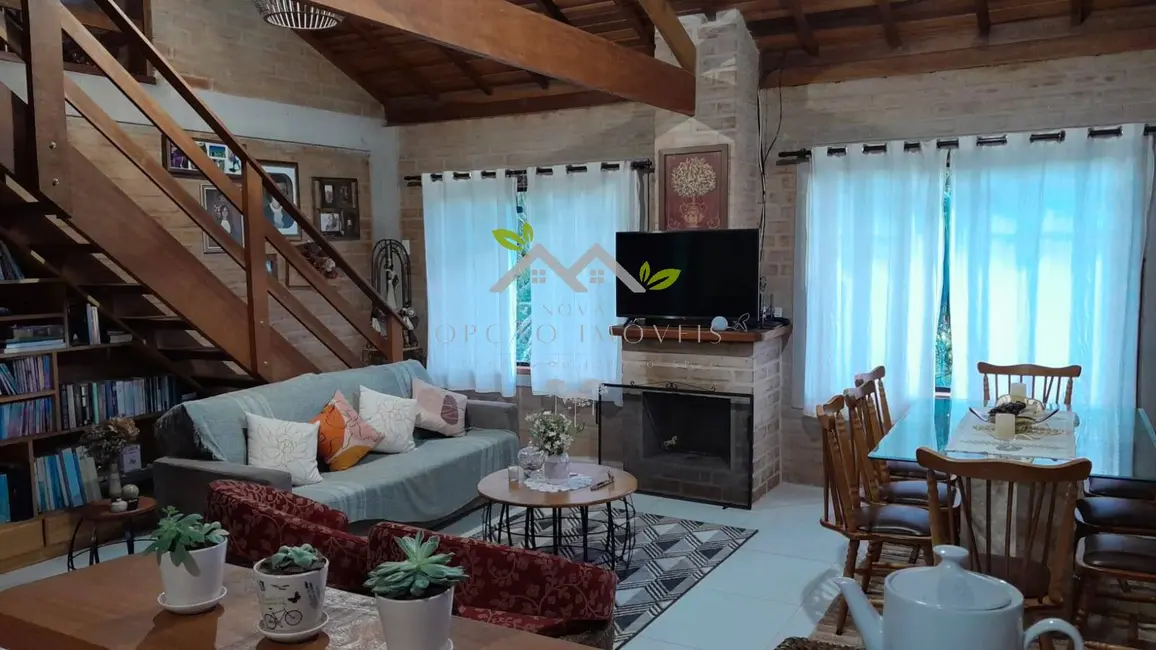 Foto 4 de Casa à venda em Campos Do Jordao - SP