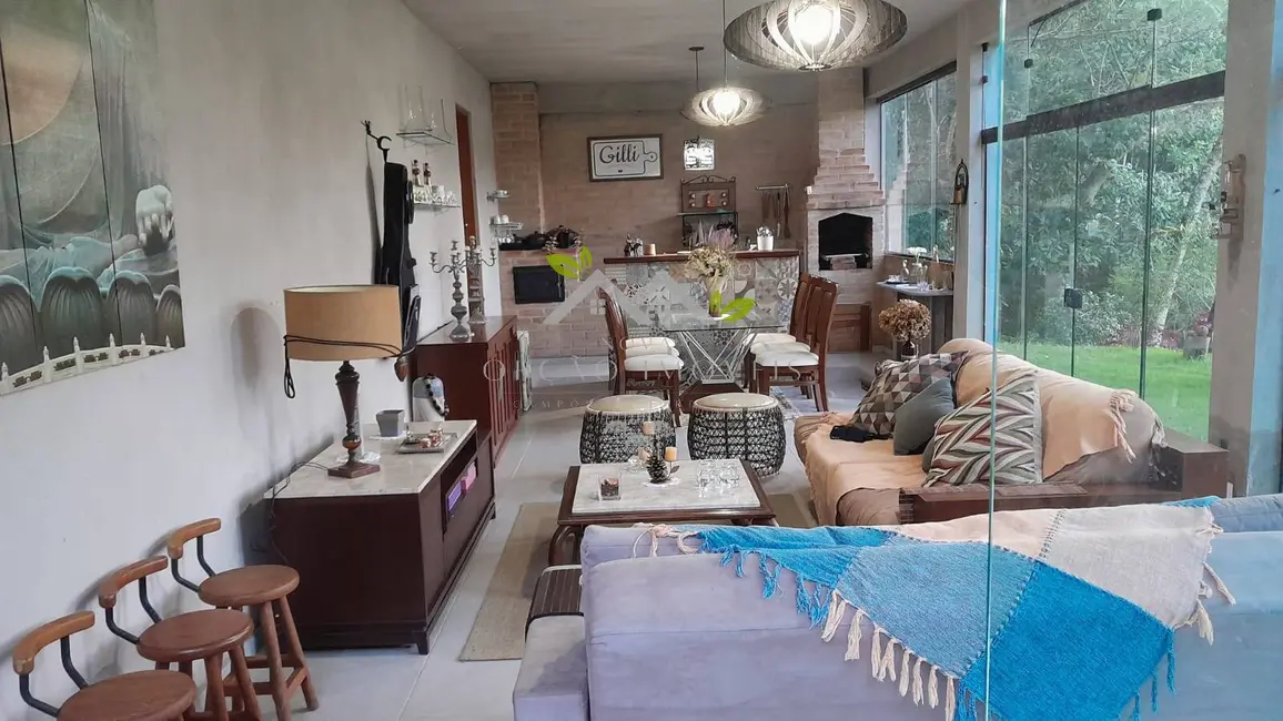 Foto 5 de Casa à venda em Campos Do Jordao - SP