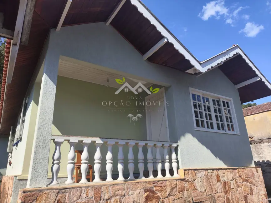 Foto 1 de Casa com 2 quartos à venda, 200m2 em Campos Do Jordao - SP