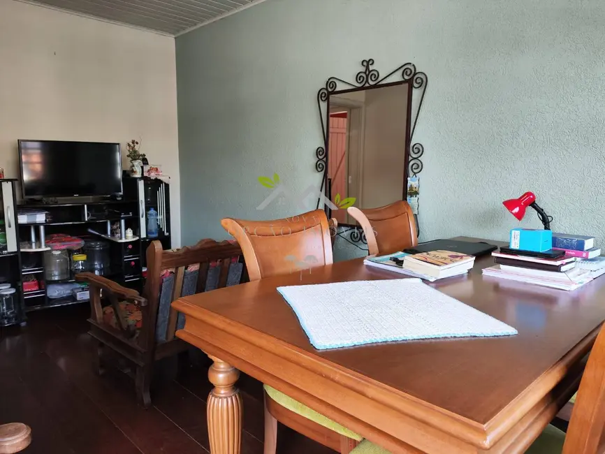 Foto 4 de Casa com 2 quartos à venda, 200m2 em Campos Do Jordao - SP