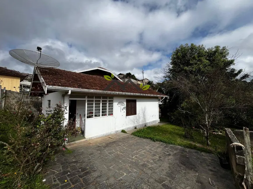 Foto 1 de Casa com 2 quartos à venda, 45m2 em Campos Do Jordao - SP