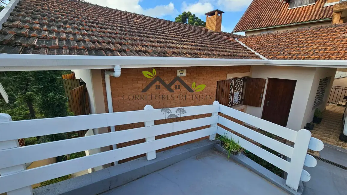 Foto 2 de Casa com 3 quartos à venda, 144m2 em Campos Do Jordao - SP