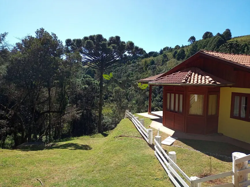 Foto 3 de Casa com 3 quartos à venda, 116m2 em Campos Do Jordao - SP