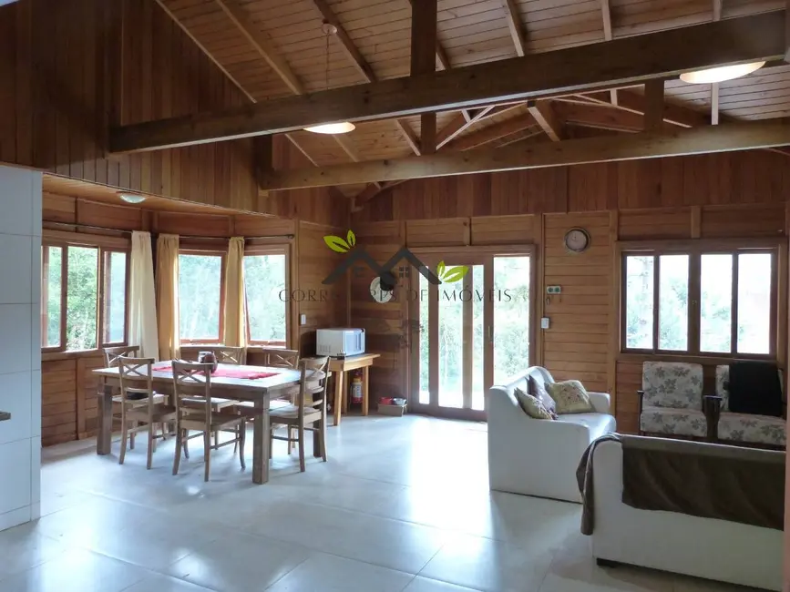 Foto 9 de Casa com 3 quartos à venda, 116m2 em Campos Do Jordao - SP