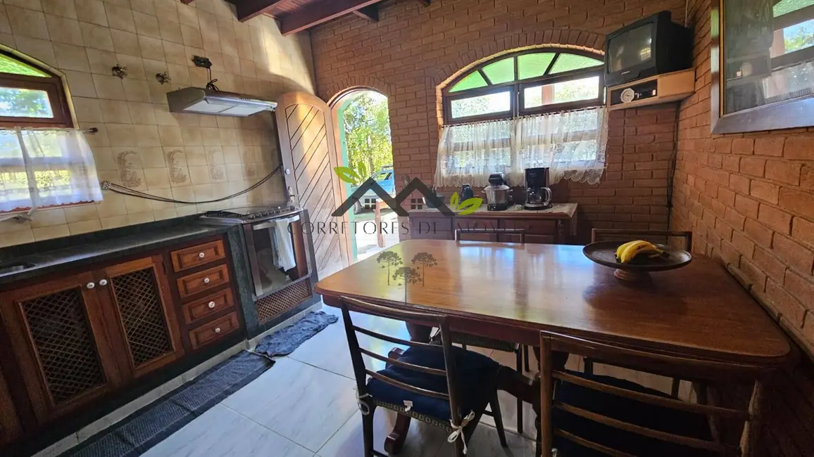Foto 6 de Casa com 3 quartos à venda, 400m2 em Campos Do Jordao - SP