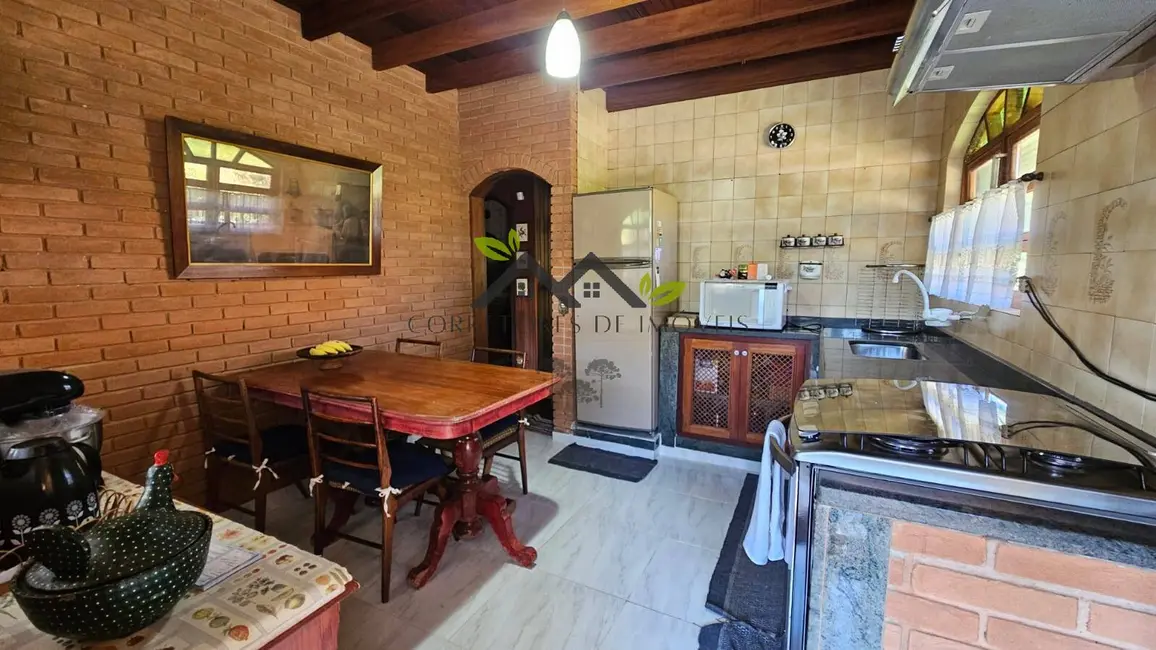 Foto 5 de Casa com 3 quartos à venda, 400m2 em Campos Do Jordao - SP