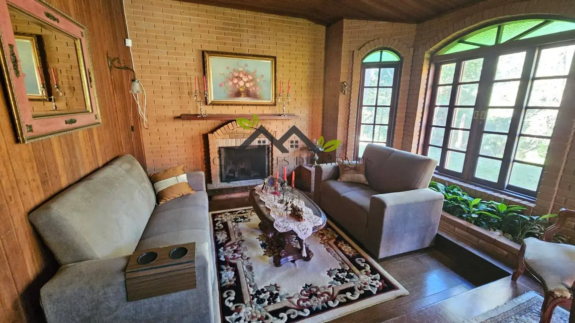 Foto 3 de Casa com 3 quartos à venda, 400m2 em Campos Do Jordao - SP