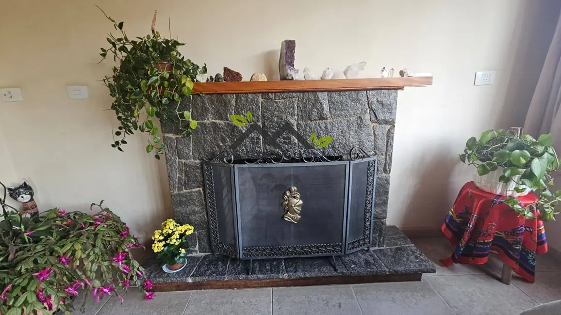 Foto 5 de Casa com 3 quartos à venda, 105m2 em Campos Do Jordao - SP