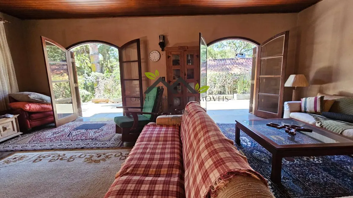 Foto 6 de Casa com 3 quartos à venda, 250m2 em Campos Do Jordao - SP