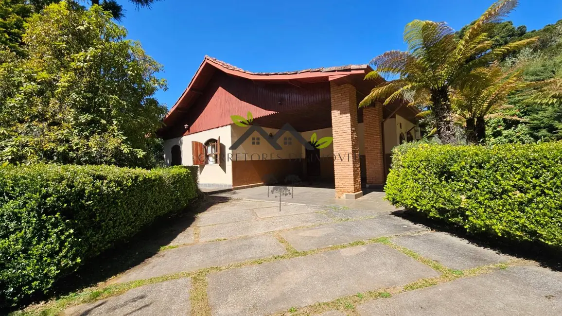 Foto 1 de Casa com 3 quartos à venda, 250m2 em Campos Do Jordao - SP