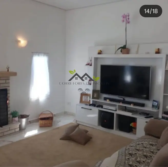 Foto 3 de Casa com 3 quartos à venda, 248m2 em Campos Do Jordao - SP