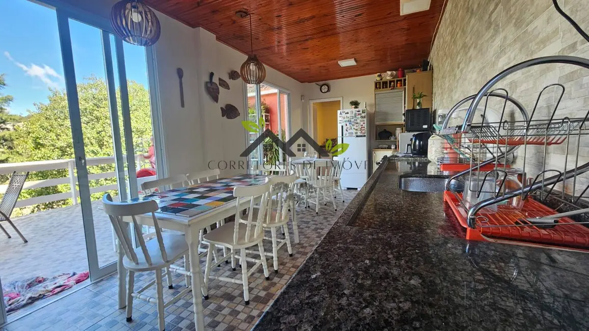 Foto 9 de Casa com 3 quartos à venda, 160m2 em Campos Do Jordao - SP