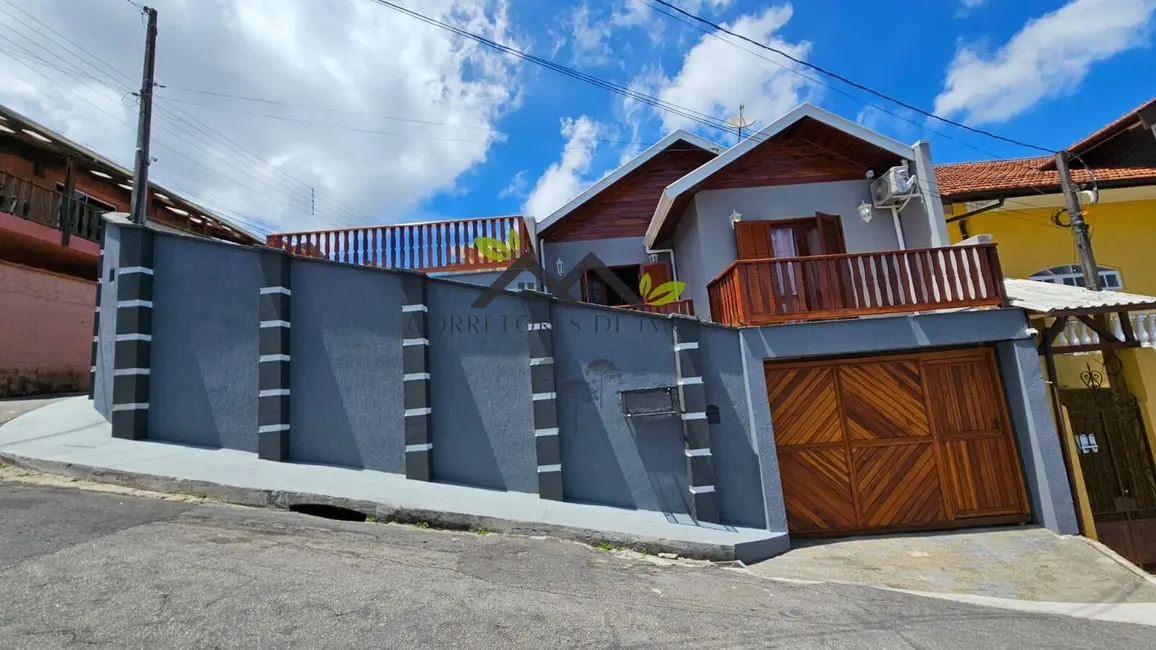 Foto 1 de Casa com 2 quartos à venda, 142m2 em Campos Do Jordao - SP