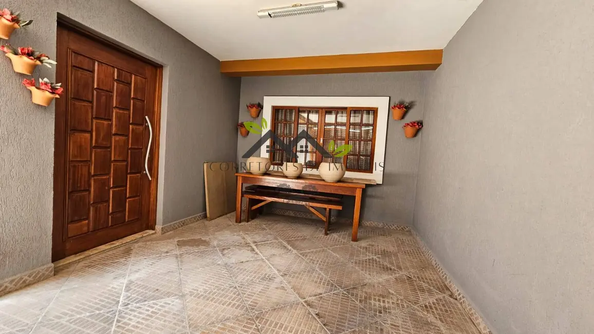 Foto 2 de Casa com 2 quartos à venda, 142m2 em Campos Do Jordao - SP
