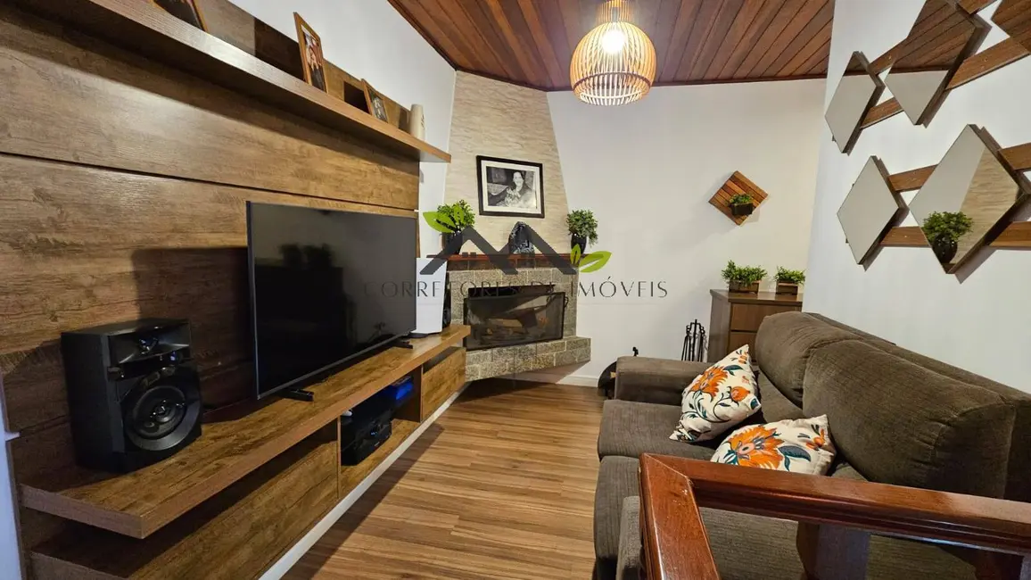 Foto 5 de Casa com 2 quartos à venda, 142m2 em Campos Do Jordao - SP