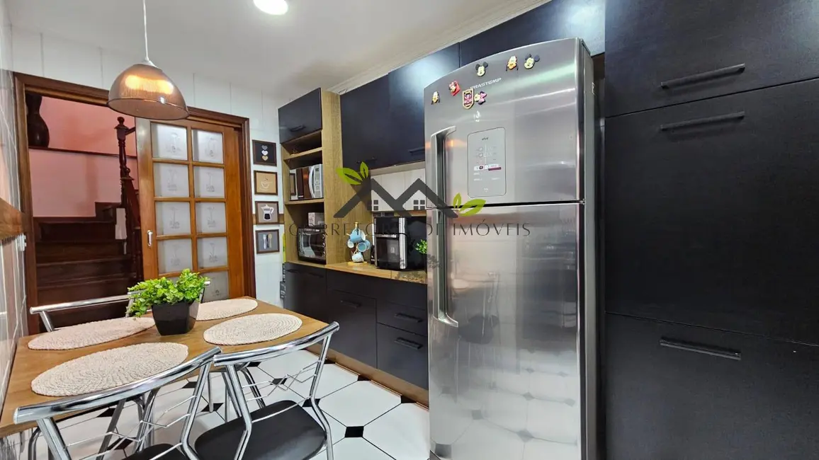 Foto 8 de Casa com 2 quartos à venda, 142m2 em Campos Do Jordao - SP