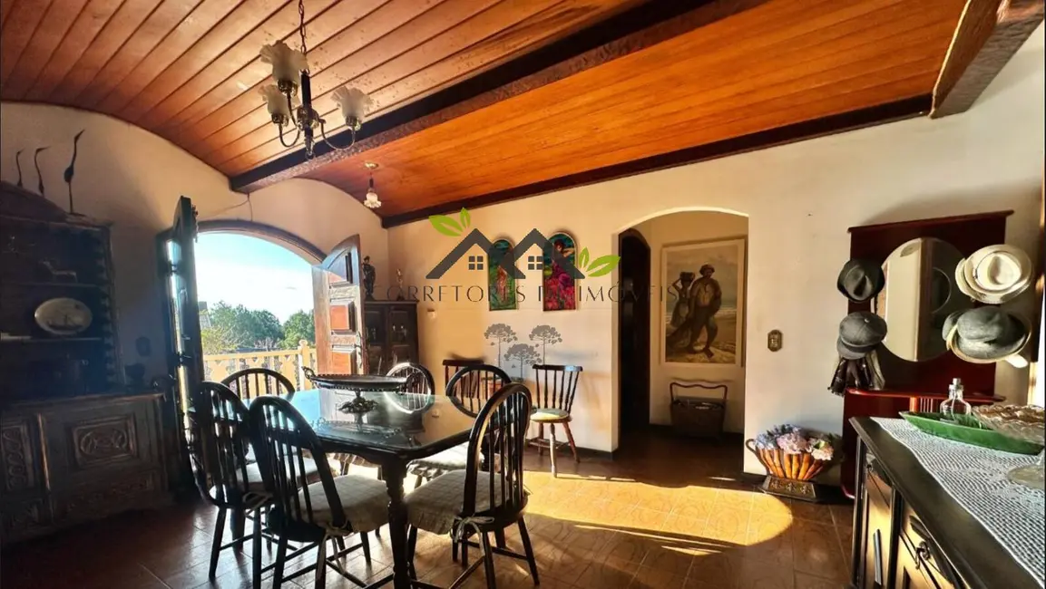 Casa com 2 quartos à venda, 162m2 em Campos Do Jordao - SP - imagem 9 Foto 9 de Casa com 2 quartos à venda, 162m2 em Campos Do Jordao - SP