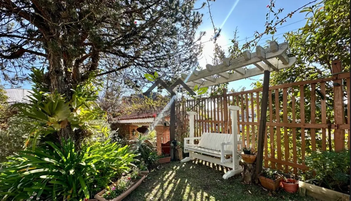 Casa com 2 quartos à venda, 162m2 em Campos Do Jordao - SP - imagem 6 Foto 6 de Casa com 2 quartos à venda, 162m2 em Campos Do Jordao - SP