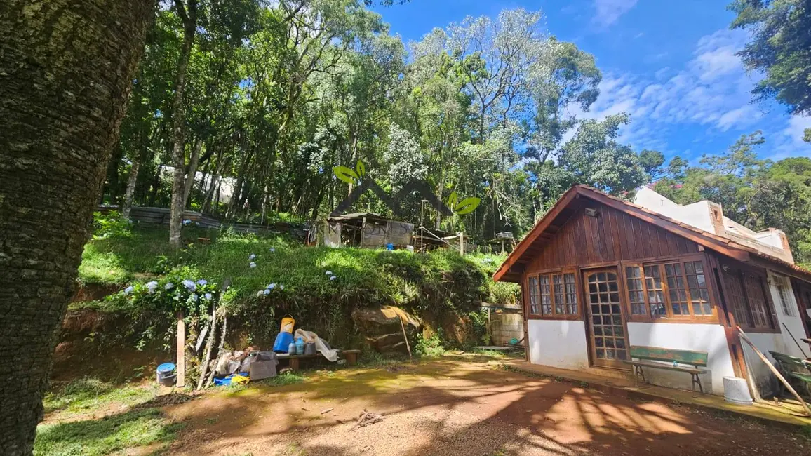 Foto 1 de Casa com 2 quartos à venda, 100m2 em Campos Do Jordao - SP