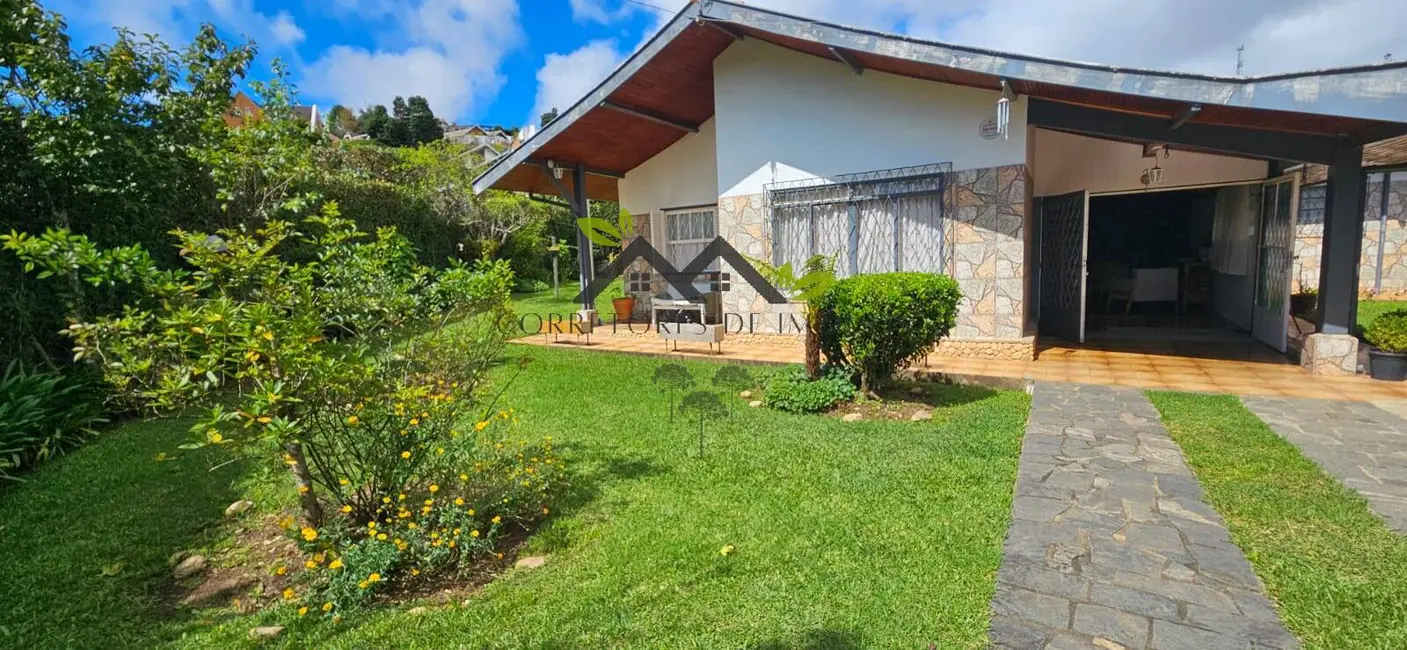 Foto 1 de Casa com 3 quartos à venda, 200m2 em Campos Do Jordao - SP