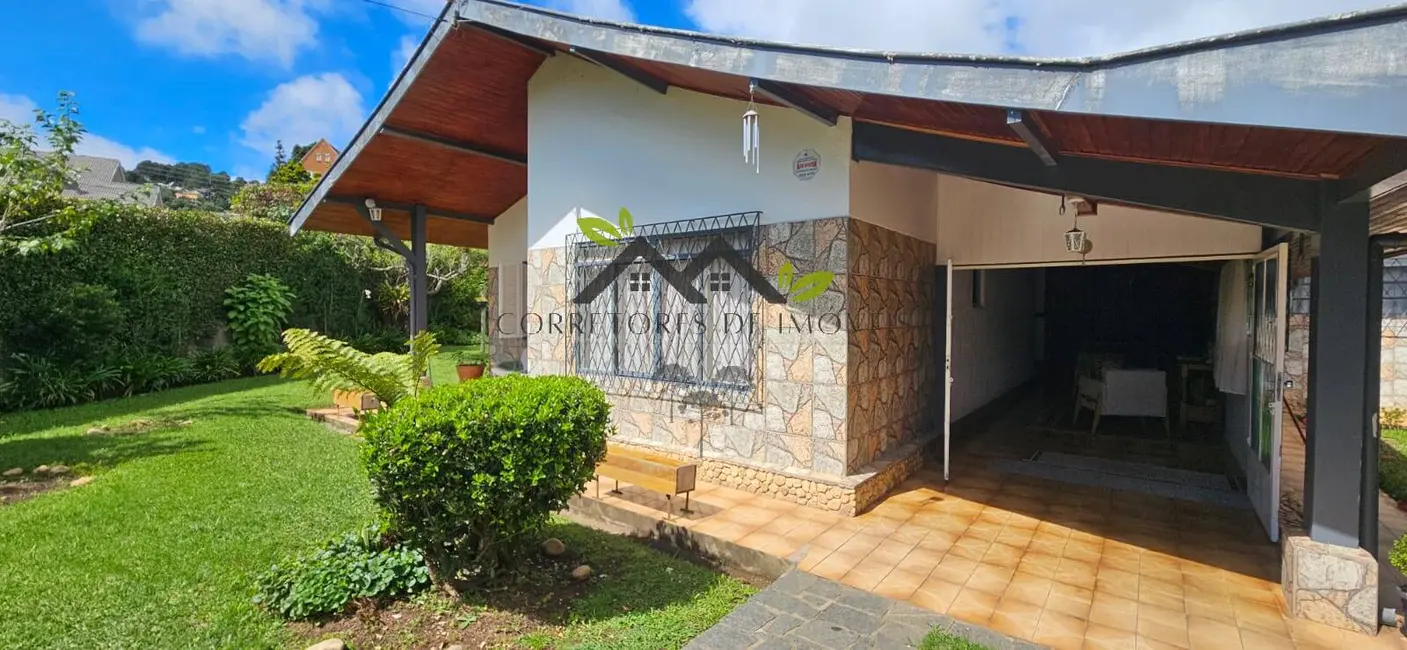 Foto 2 de Casa com 3 quartos à venda, 200m2 em Campos Do Jordao - SP