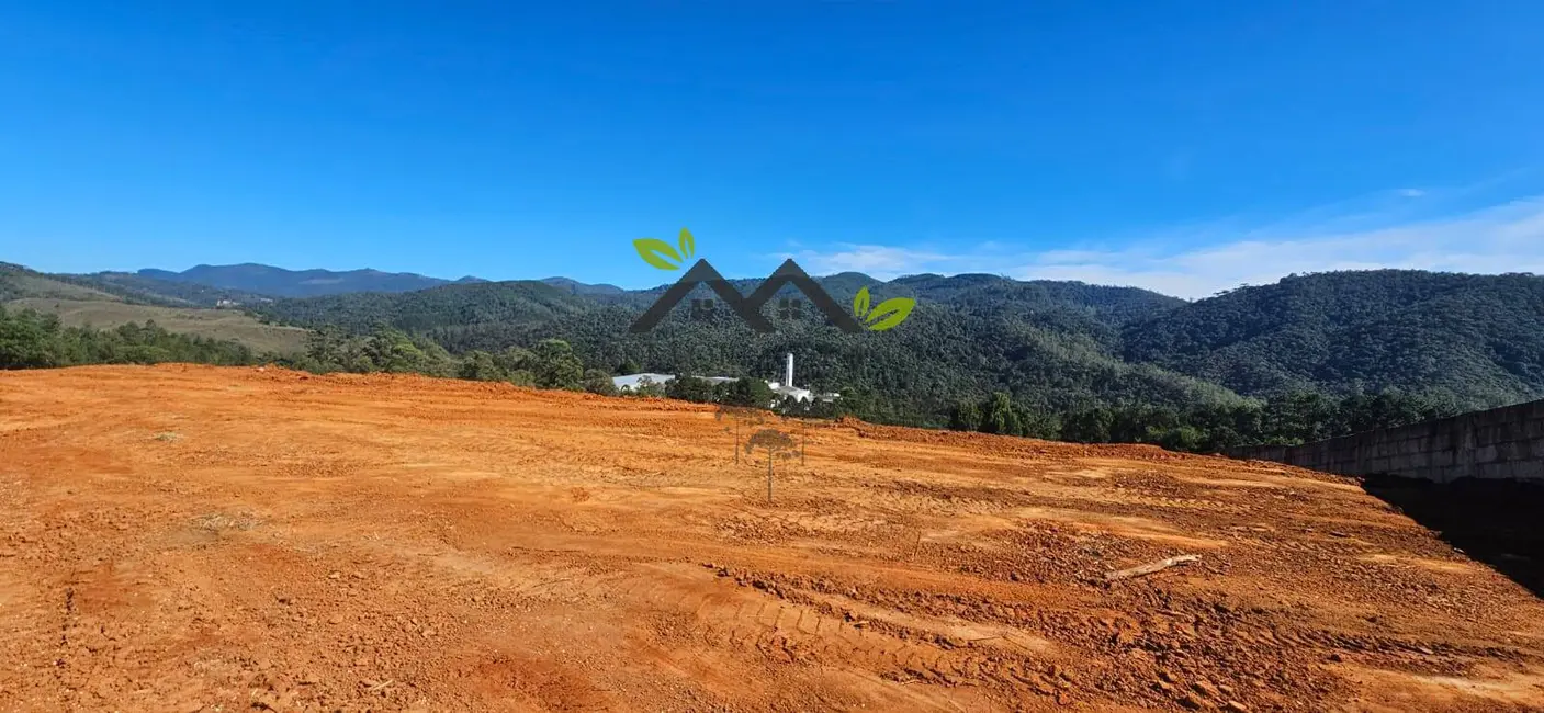 Foto 3 de Terreno / Lote à venda, 1110m2 em Campos Do Jordao - SP