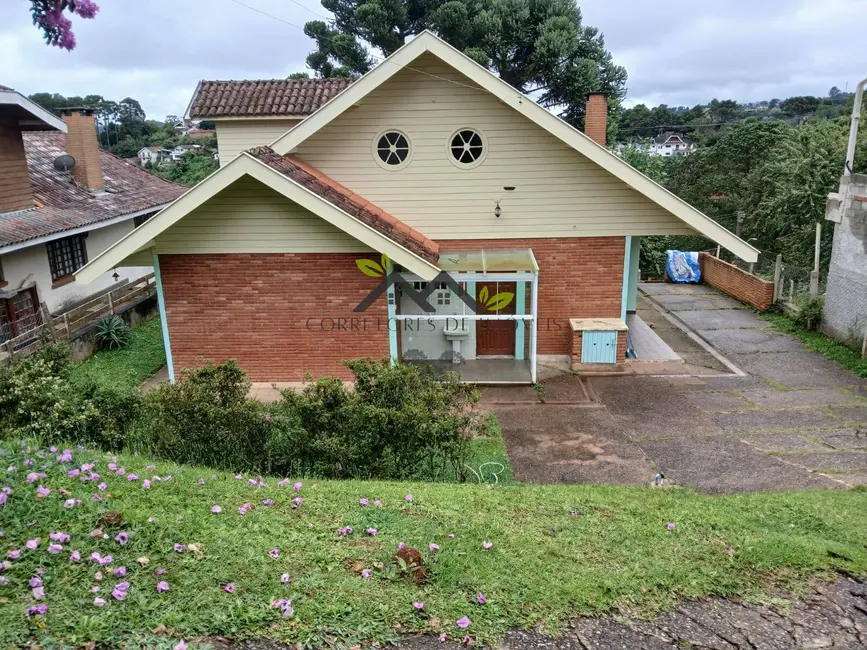 Casa com 3 quartos à venda, 90m2 em Campos Do Jordao - SP - imagem 3 Foto 3 de Casa com 3 quartos à venda, 90m2 em Campos Do Jordao - SP
