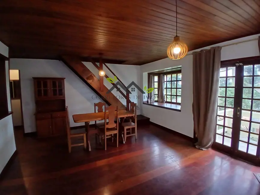 Casa com 3 quartos à venda, 90m2 em Campos Do Jordao - SP - imagem 8 Foto 8 de Casa com 3 quartos à venda, 90m2 em Campos Do Jordao - SP
