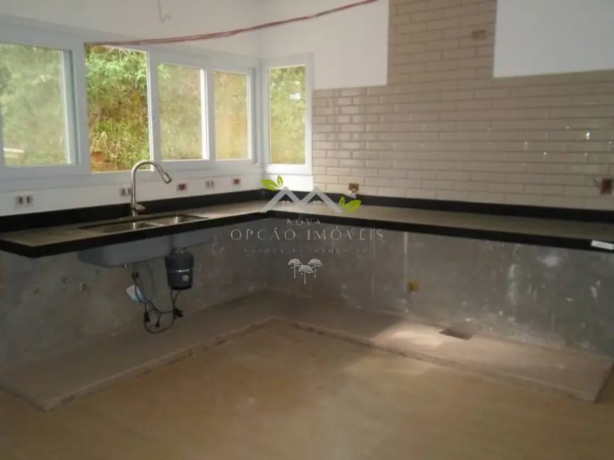 Casa de Condomínio com 4 quartos à venda, 435m2 em Campos Do Jordao - SP - imagem 9 Foto 9 de Casa de Condomínio com 4 quartos à venda, 435m2 em Campos Do Jordao - SP