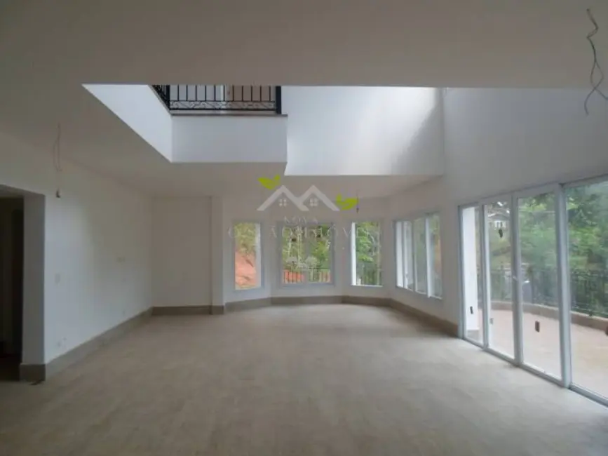 Casa de Condomínio com 4 quartos à venda, 435m2 em Campos Do Jordao - SP - imagem 8 Foto 8 de Casa de Condomínio com 4 quartos à venda, 435m2 em Campos Do Jordao - SP