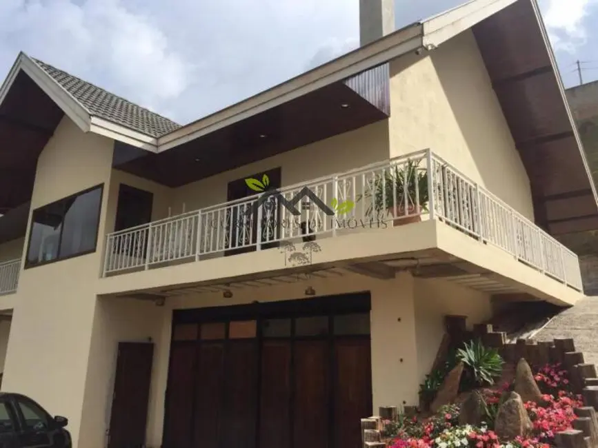 Foto 2 de Casa com 3 quartos à venda, 435m2 em Campos Do Jordao - SP