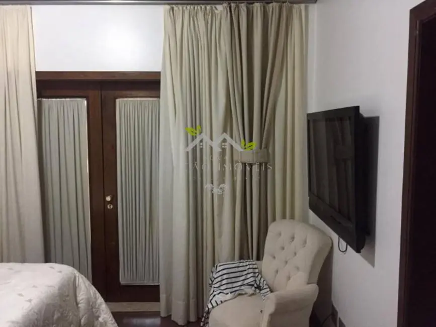 Foto 9 de Casa com 3 quartos à venda, 435m2 em Campos Do Jordao - SP