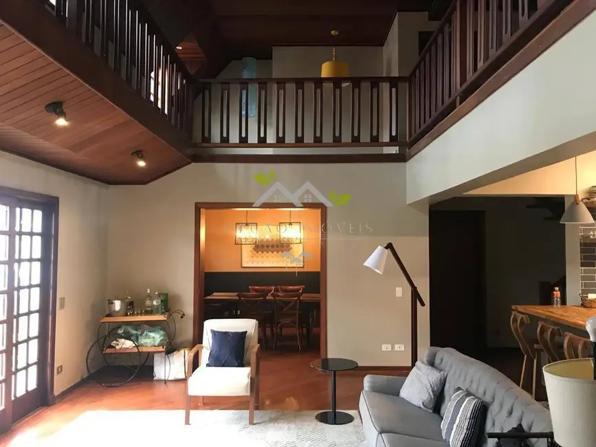 Apartamento com 4 quartos à venda, 246m2 em Campos Do Jordao - SP - imagem 4 Foto 4 de Apartamento com 4 quartos à venda, 246m2 em Campos Do Jordao - SP