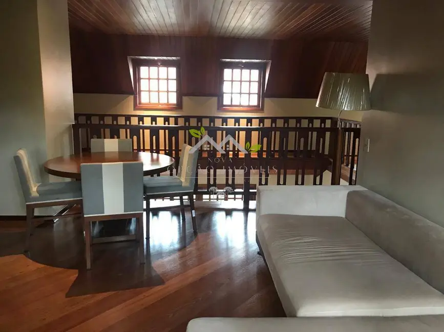 Apartamento com 4 quartos à venda, 246m2 em Campos Do Jordao - SP - imagem 8 Foto 8 de Apartamento com 4 quartos à venda, 246m2 em Campos Do Jordao - SP